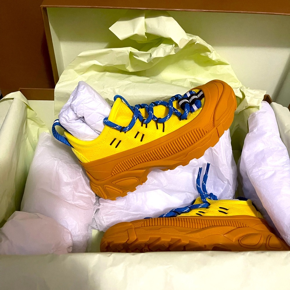 Brand New Burberry Knitted Nylon Shoes